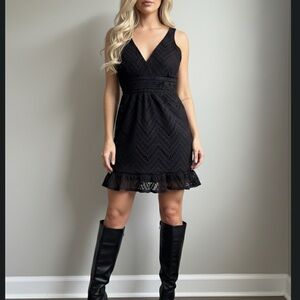 On Point with Fashion. Black lace with lining 👗